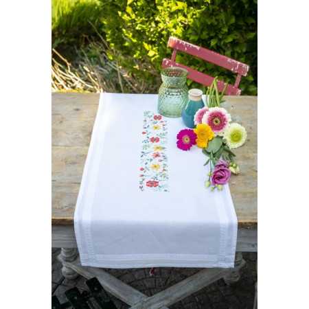 Bedruckter Läuferpackung frische Blumen