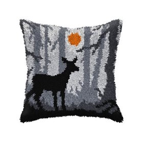 Latch hook cushion kit Roe deer at night 4127